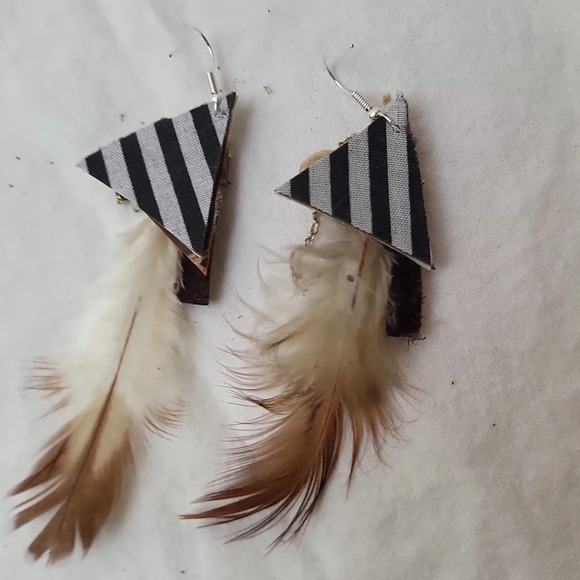 real White Birch Feather Leather Chain Wood Earrings - Picture 2 of 2